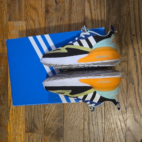 Adidas sneakers - Picture 5 of 9